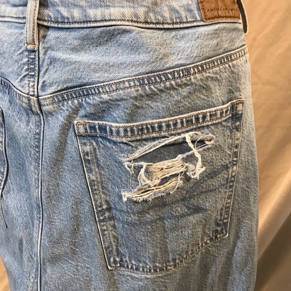 American Eagle Outfitters90’s boyfriend distressed Blue Relaxed Jeans - Picture 3 of 5